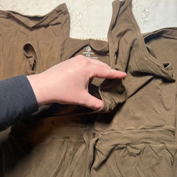 sweat & milk brown wrap‑front nursing jumpsuit – size s/m - Picture 4 of 5